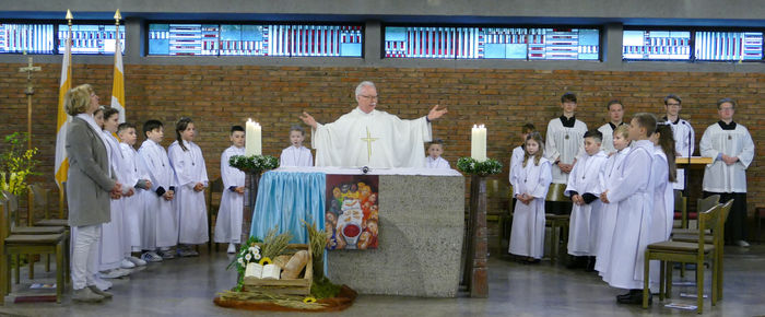 Feierliche Erstkommunion am Sonntag, dem 16.4.2023 in Mariä Himmelfahrt 